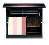 Ìèíåðàëüíàÿ ïóäðà ñ îñâåòëÿþùèì ýôôåêòîì Mary Kay®